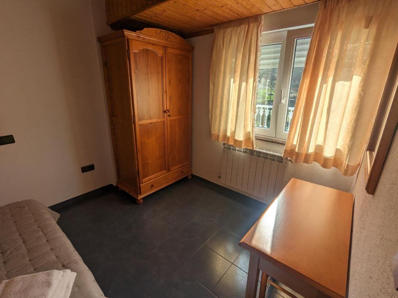 Vivienda Turistica Vacacional Maricarmen Hotel Arou ภายนอก รูปภาพ