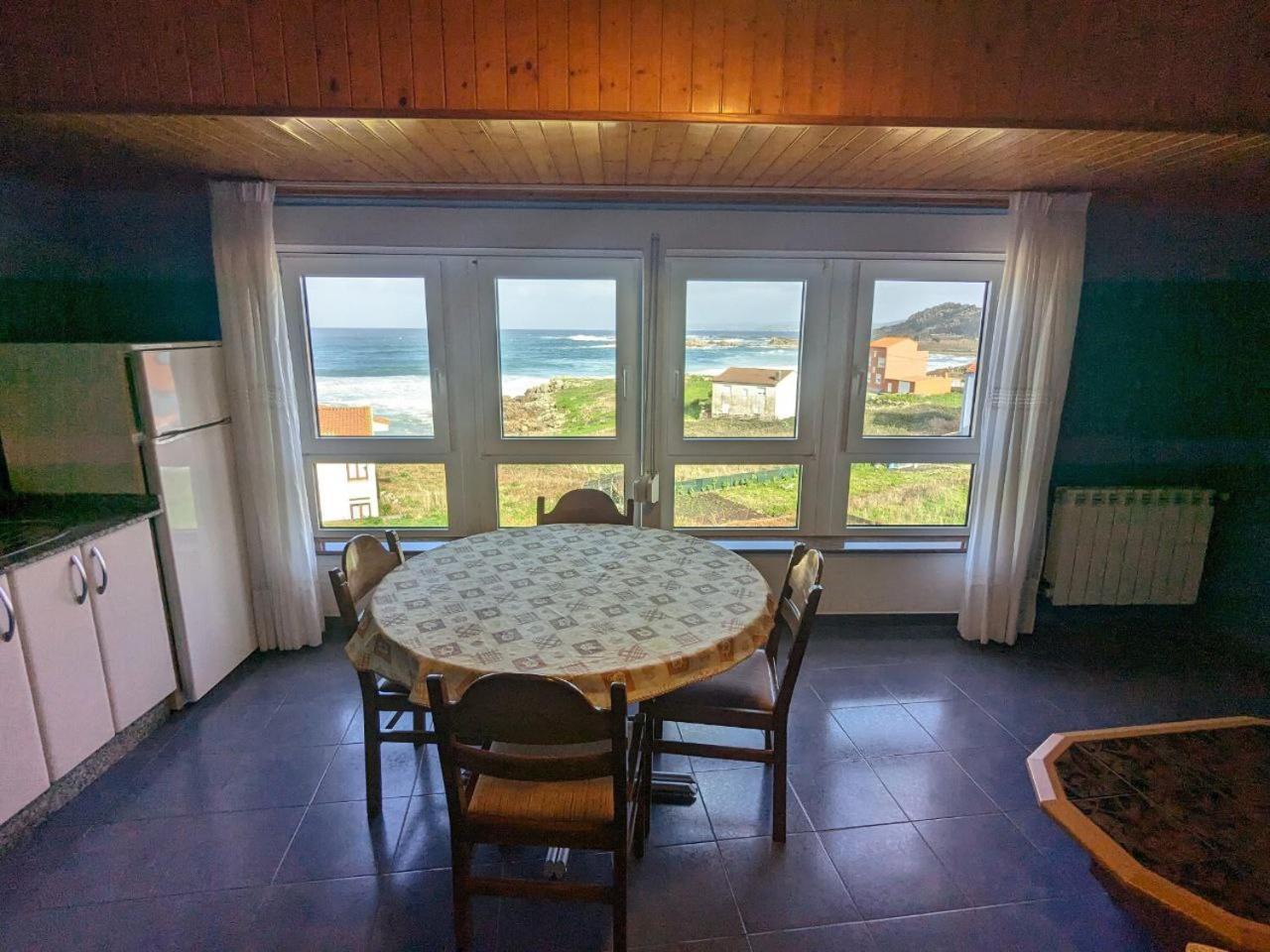 Vivienda Turistica Vacacional Maricarmen Hotel Arou ภายนอก รูปภาพ