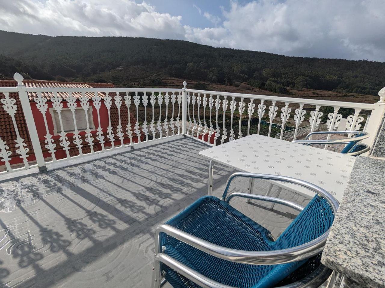 Vivienda Turistica Vacacional Maricarmen Hotel Arou ภายนอก รูปภาพ