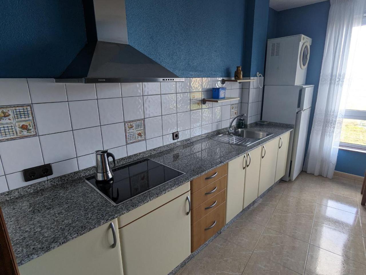 Vivienda Turistica Vacacional Maricarmen Hotel Arou ภายนอก รูปภาพ