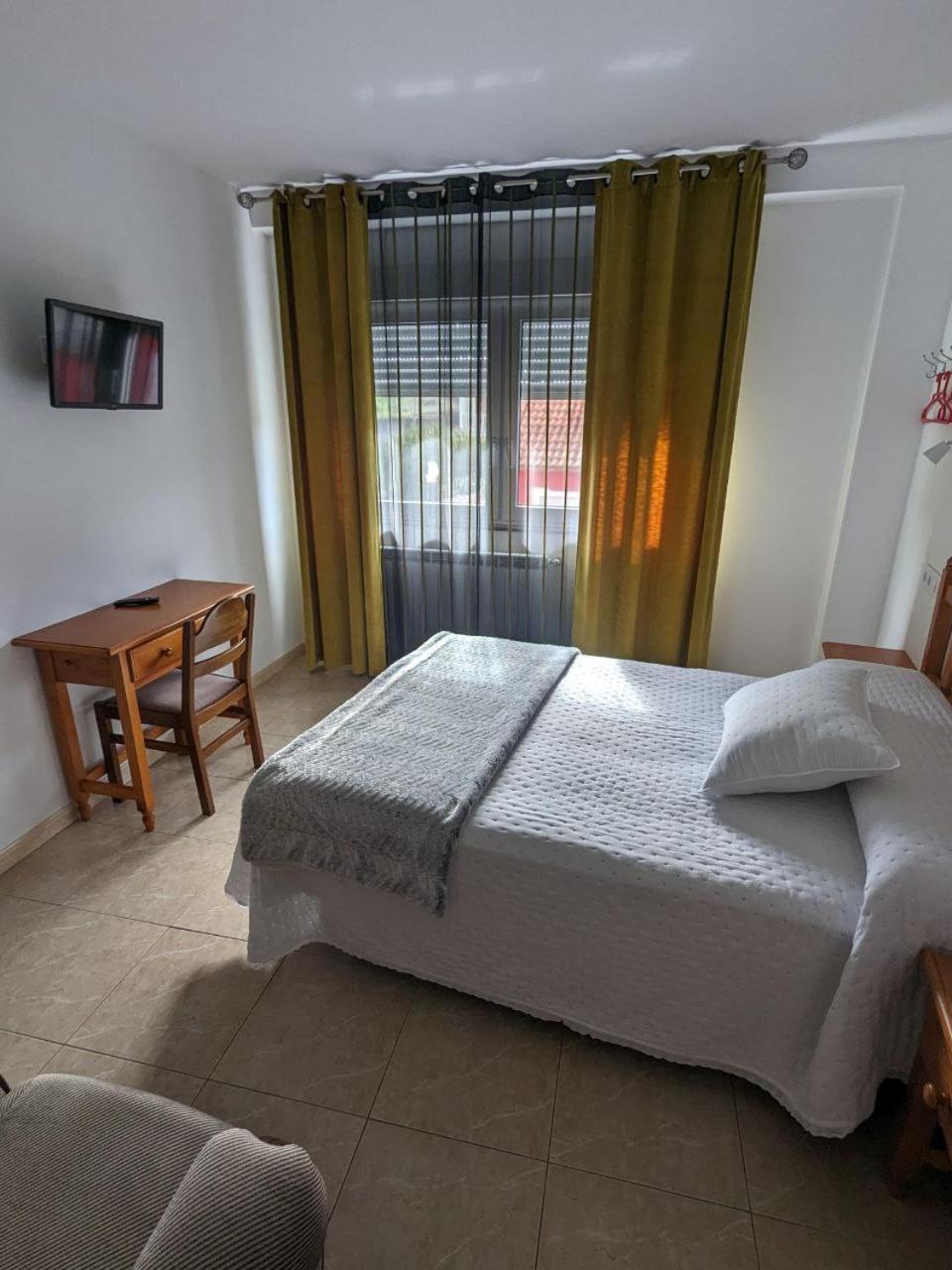 Vivienda Turistica Vacacional Maricarmen Hotel Arou ภายนอก รูปภาพ
