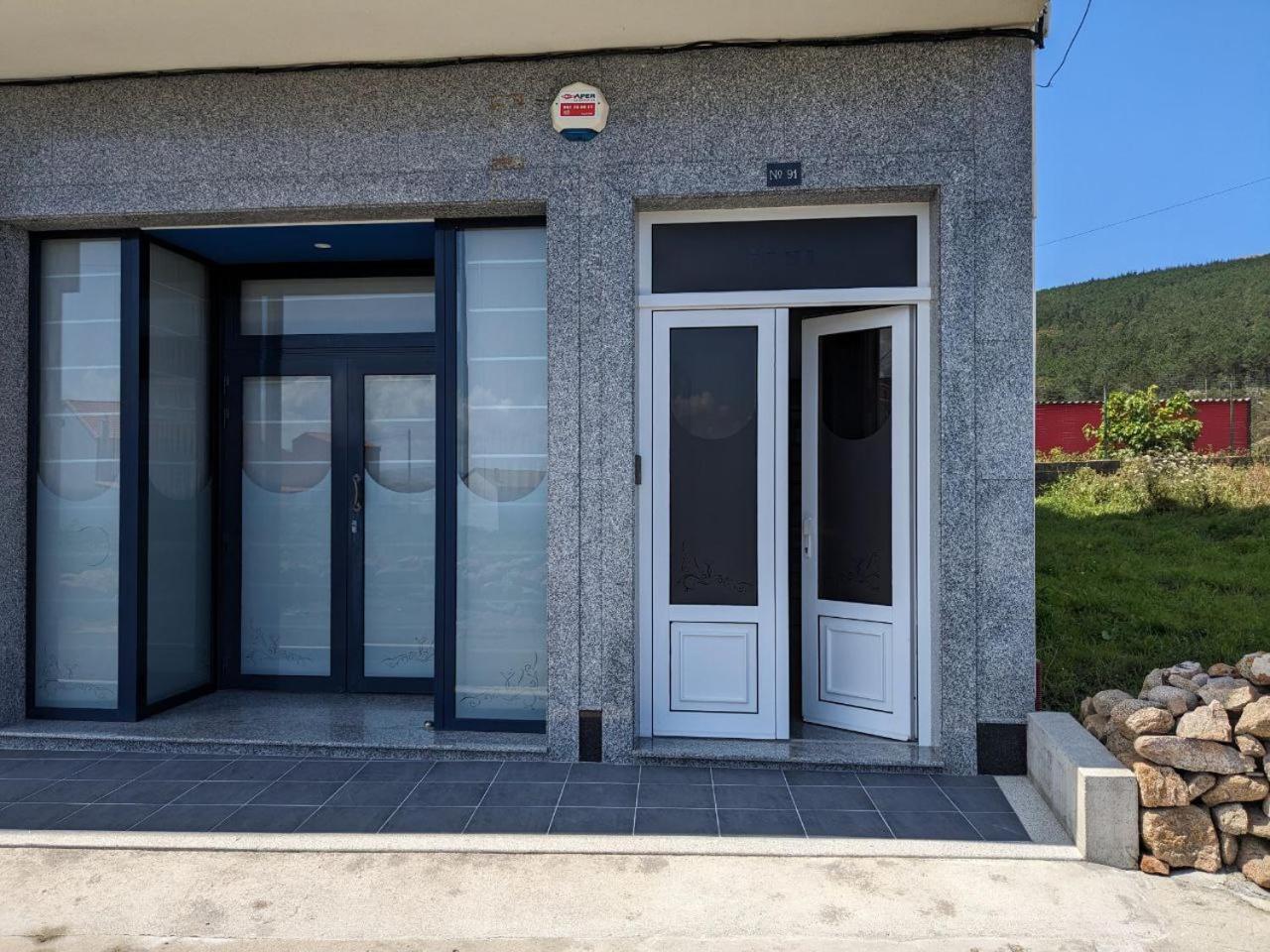 Vivienda Turistica Vacacional Maricarmen Hotel Arou ภายนอก รูปภาพ